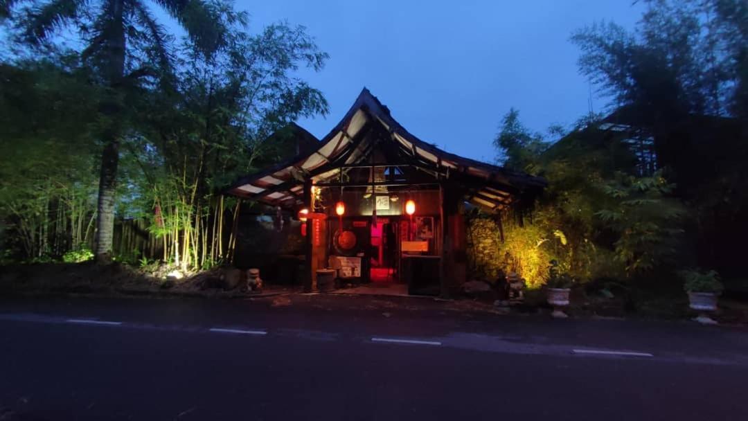 The Secret Sanctuary Boutique Cottage クチン エクステリア 写真